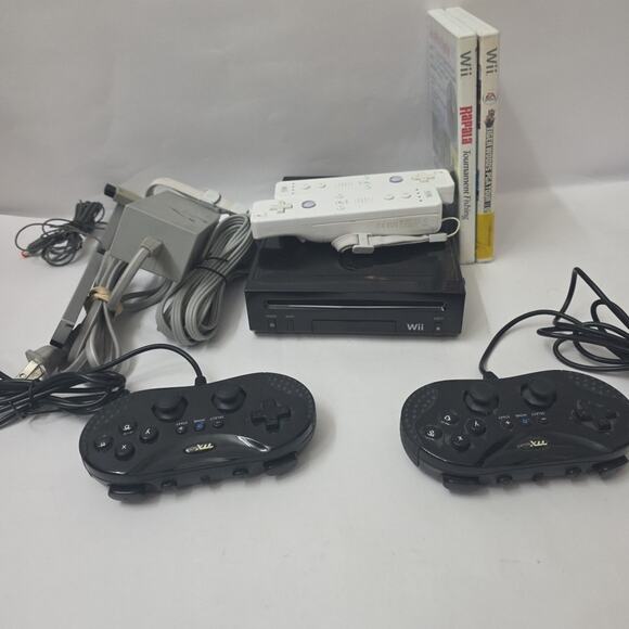 Nintendo Wii Console Bundle 512mb, 2 Games, 4 Remotes, Sensor Plus Cords Tested - Picture 4 of 16